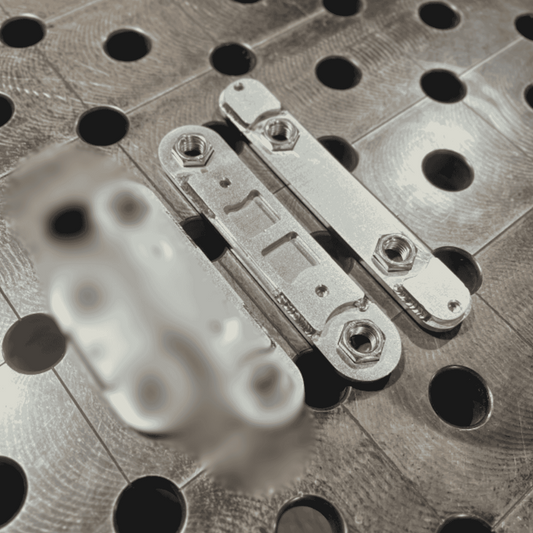 Moerbevestigingset voorste draagarmen - Can Am Maverick R