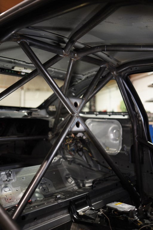 FIA gehomologeerde rolkooi voor BMW E92, gelaste laskooi met verstevigingen, ontworpen voor circuit en rallysport