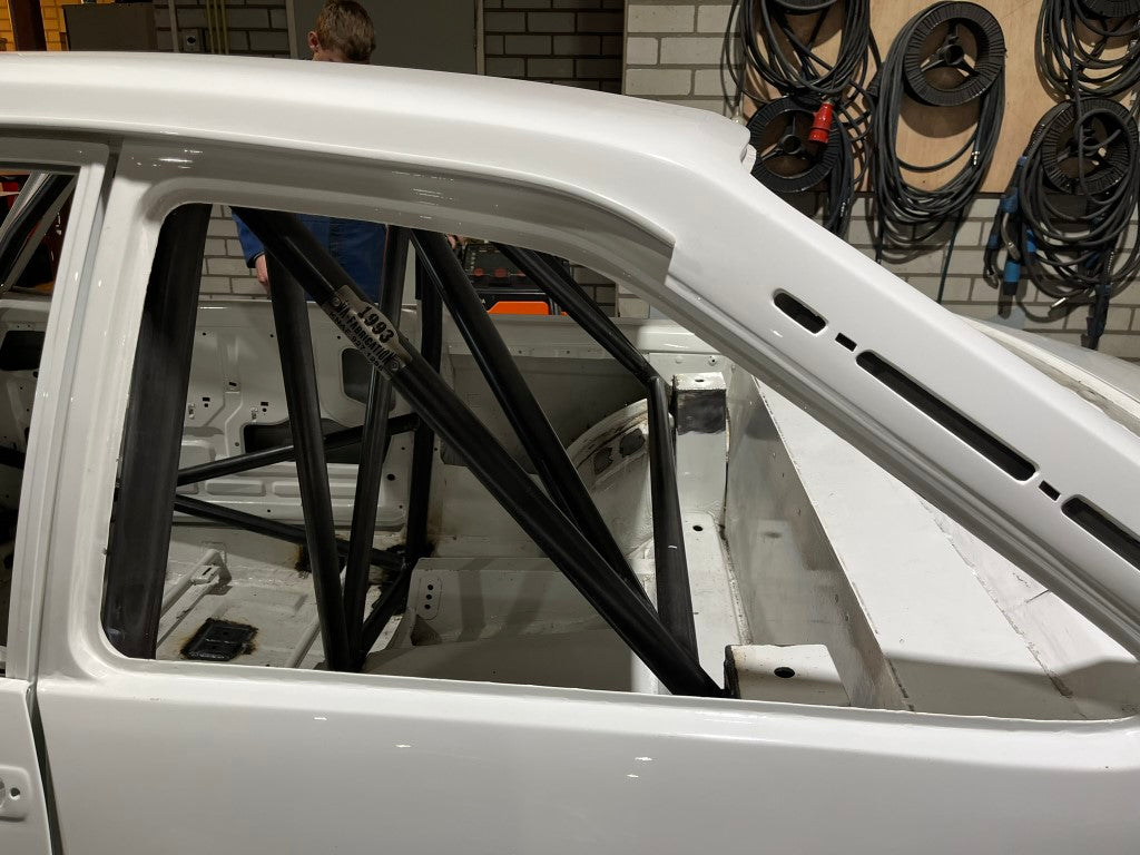 Rolkooi volgens Historische reglementen voor de Ford Escort MK2.