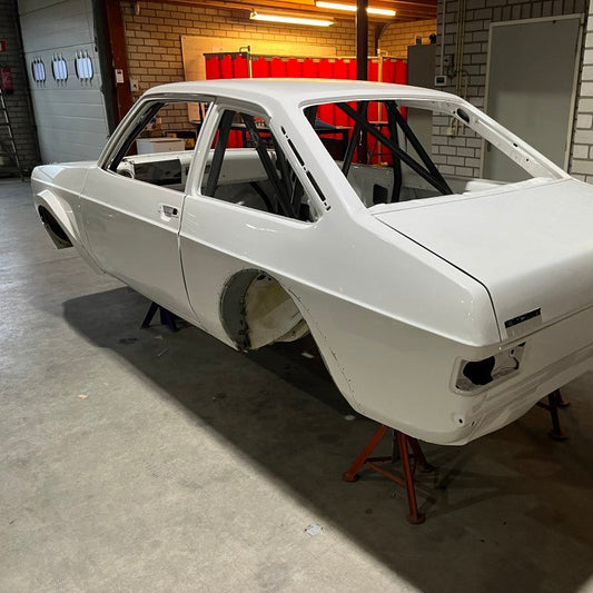 Rolkooi volgens Historische reglementen voor de Ford Escort MK2.