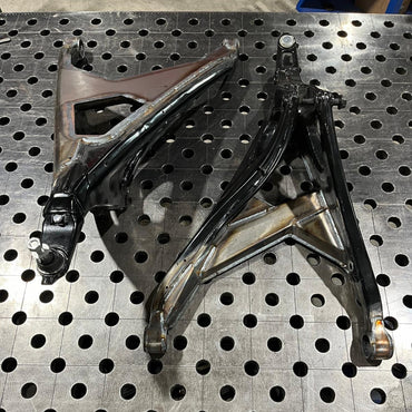 Can-Am Maverick R Rally-Spec verstevigingsset, Onderste draagarm voorzijde - 18 delig (L&R)