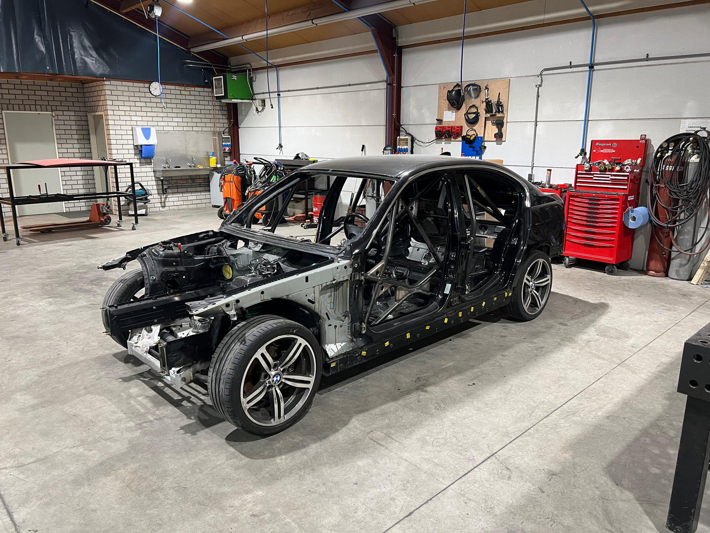 BMW E90 3er-Reihe (2005-2012) – FIA/KNAF-zertifizierter Überrollkäfig