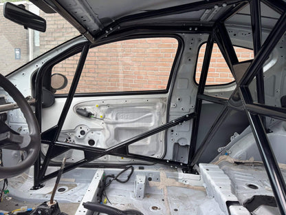 Peugeot 106 schroefkooi FIA gecertificeerd