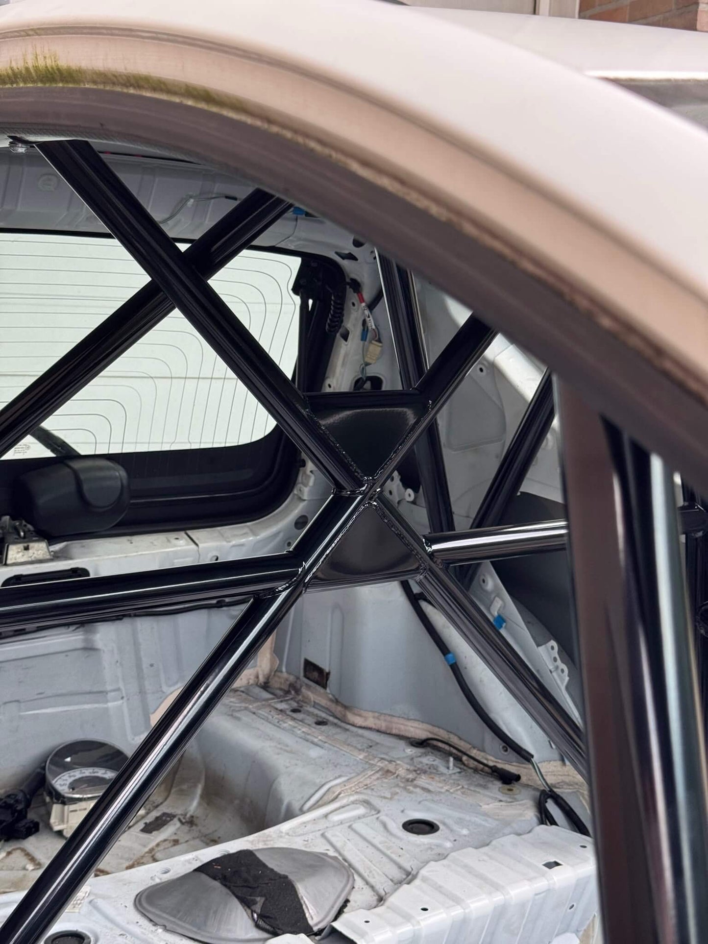 Peugeot 106 schroefkooi FIA gecertificeerd