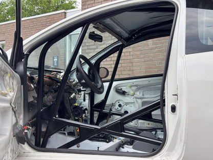 Peugeot 106 schroefkooi FIA gecertificeerd